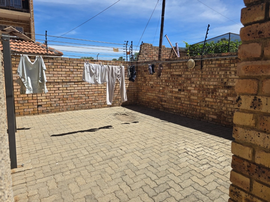 1 Bedroom Property for Sale in Bult South North West